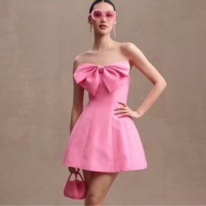 Mac Duggal strapless oversized bow dress
